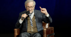 Phim mới của Steven Spielberg được khen ‘hay nhất trong 20 năm qua’